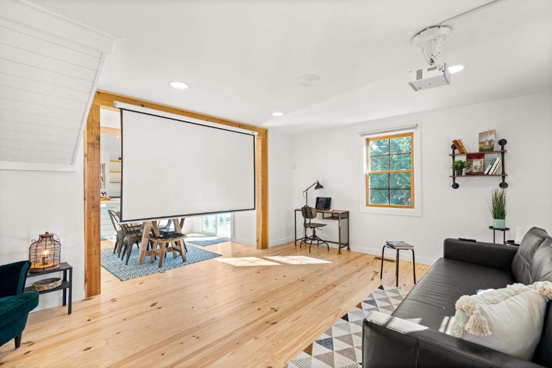 Photo of Livingroom in Marshall