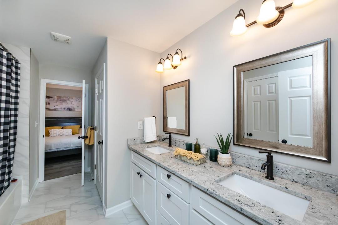 Photo of Bathroom in Lincoln Heights