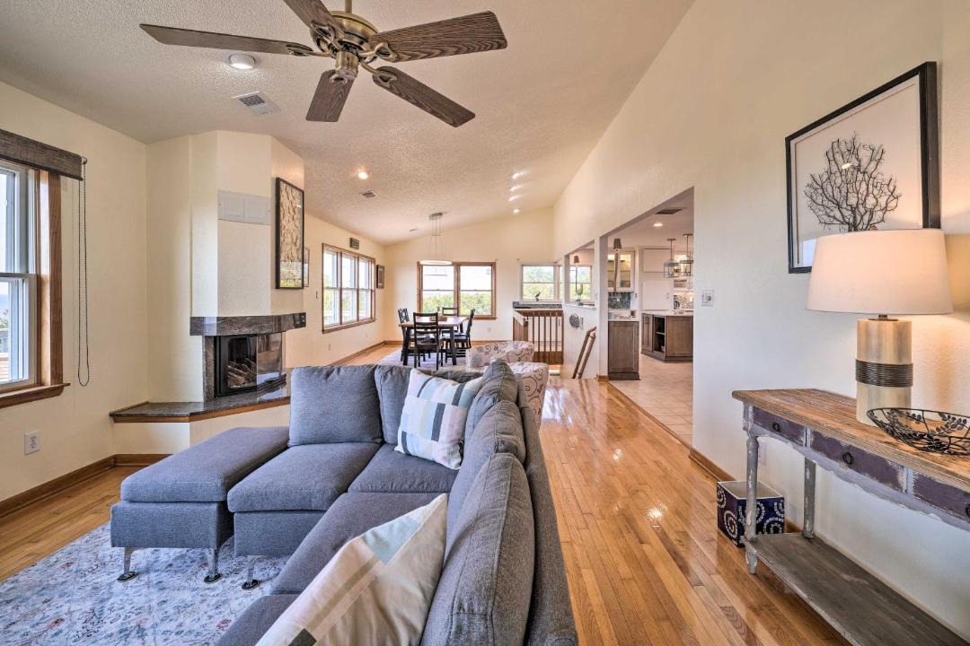 Photo of Livingroom in Buxton