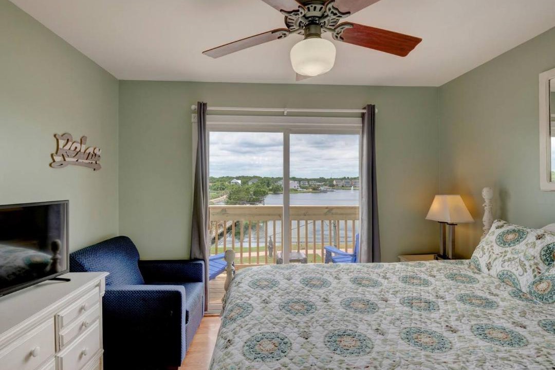 Photo of Bedroom in Carolina Beach