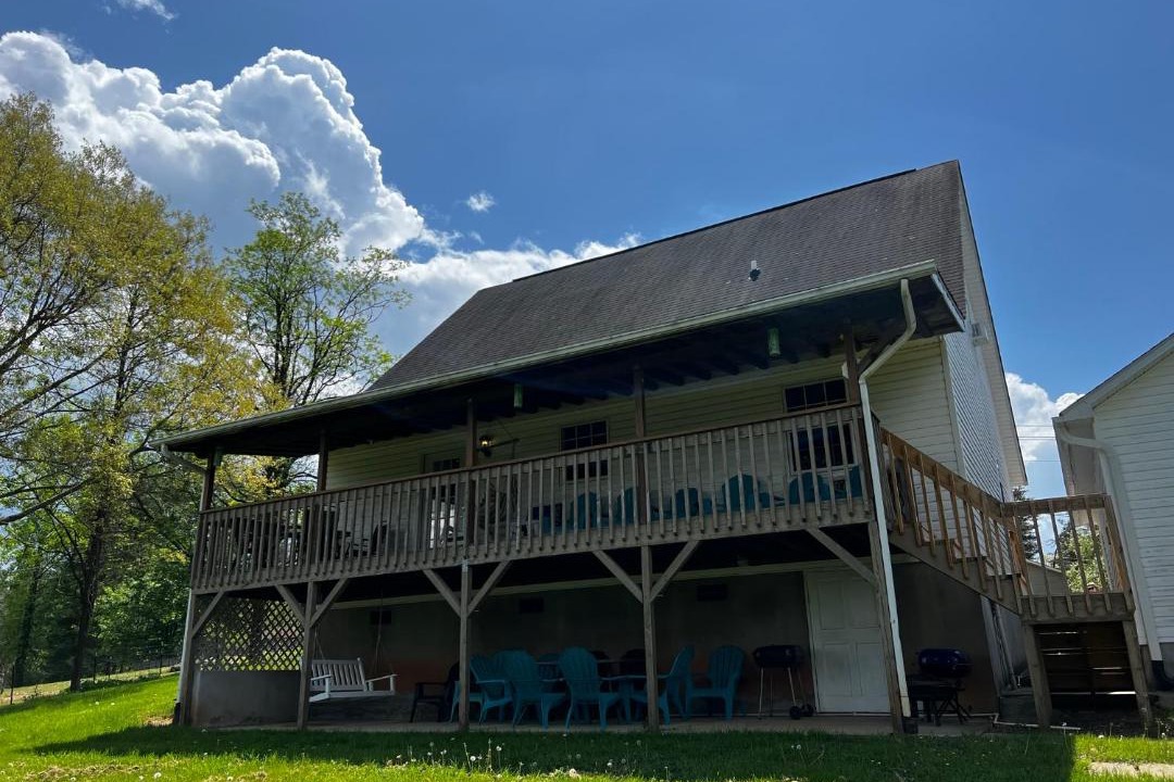 Photo of Buildings in Weaverville