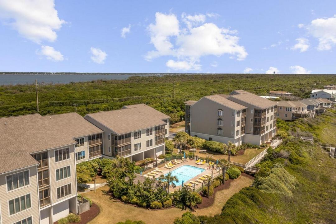 Photo of Buildings in Pine Knoll Shores