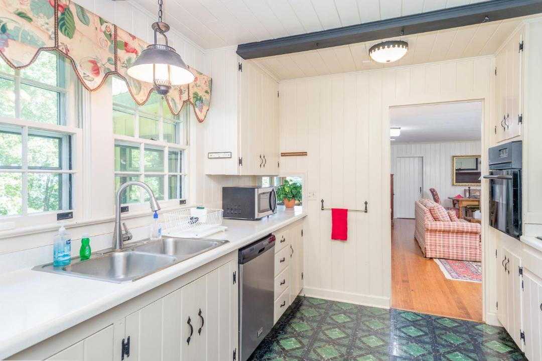 Photo of Kitchen in Laurel Park