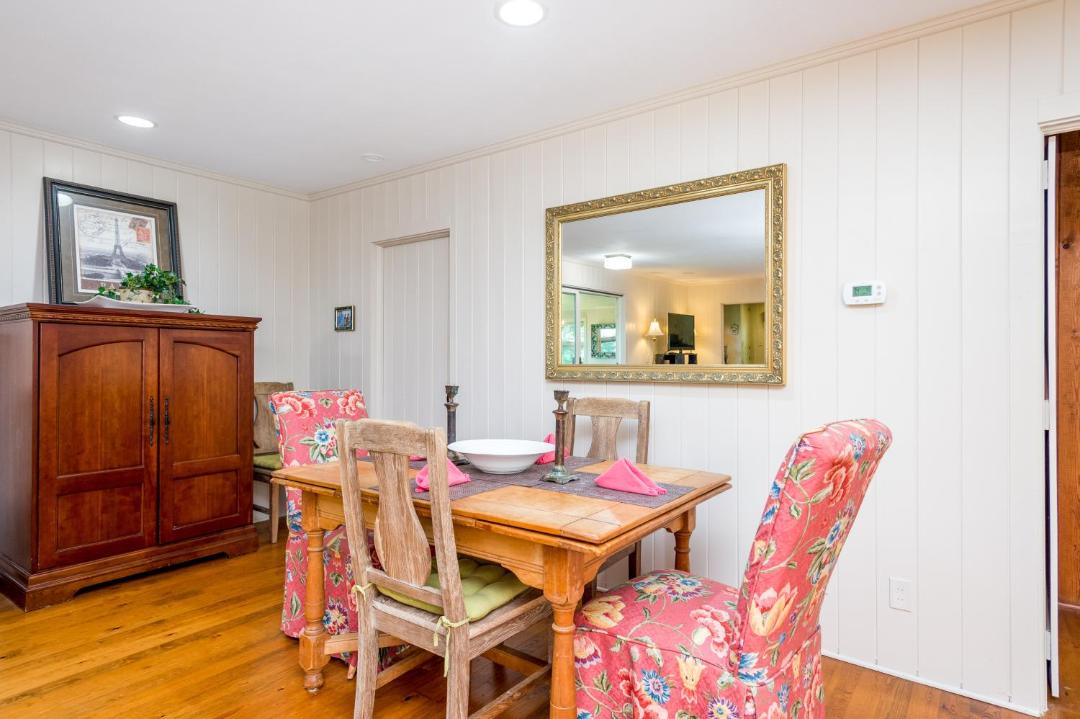 Photo of Livingroom in Laurel Park