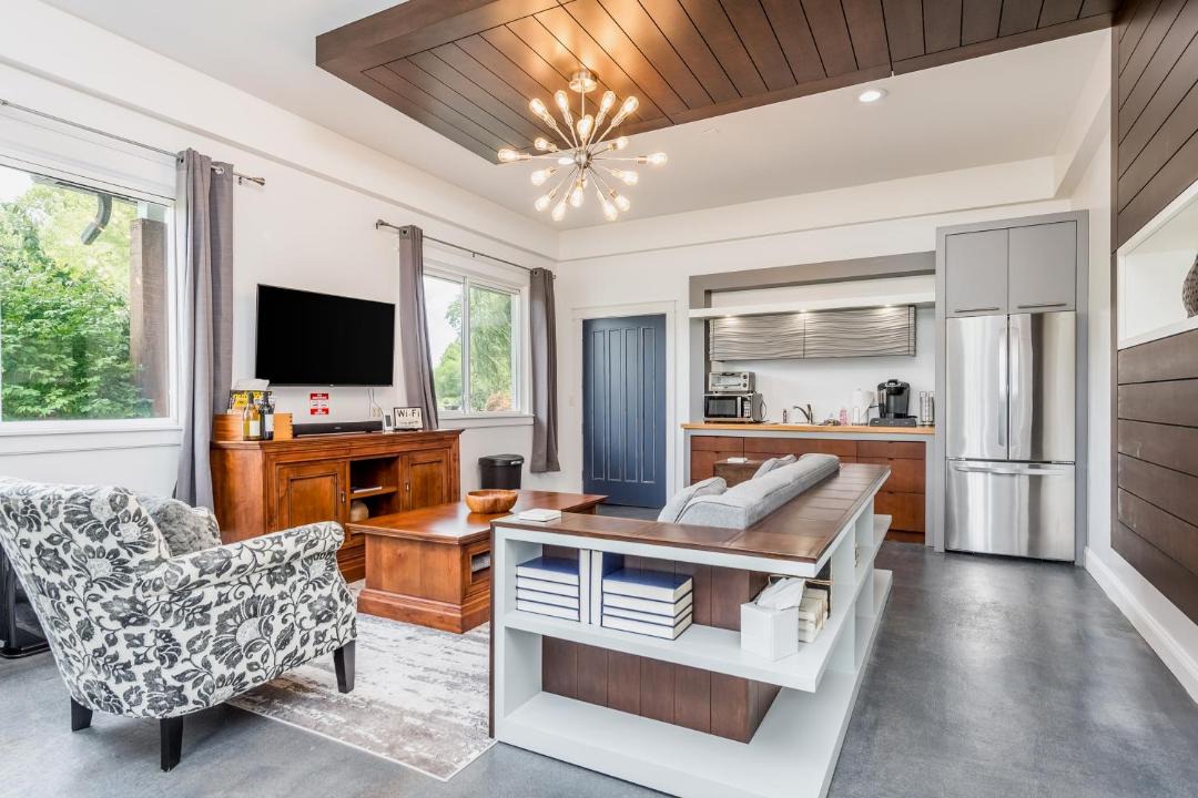Photo of Livingroom in Swannanoa