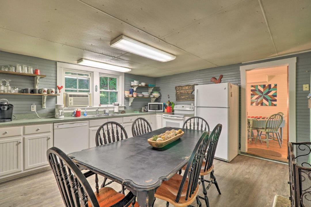 Photo of Kitchen in West Jefferson