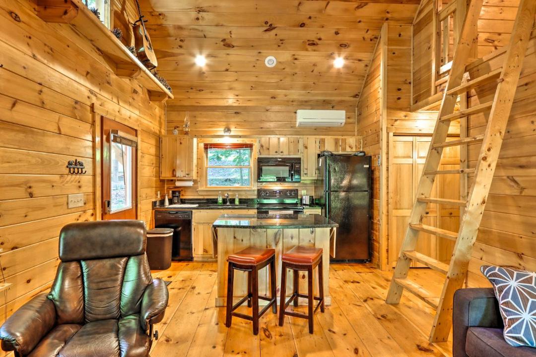 Photo of Livingroom in Murphy