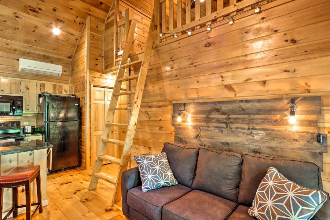 Photo of Livingroom in Murphy