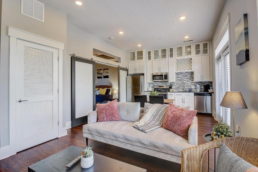 Photo of Livingroom in Commonwealth