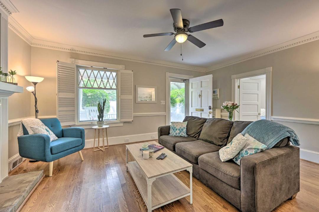Photo of Livingroom in Greensboro
