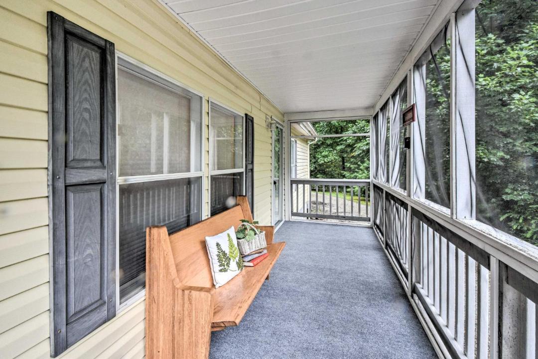 Photo of Patio Balcony in Robbinsville