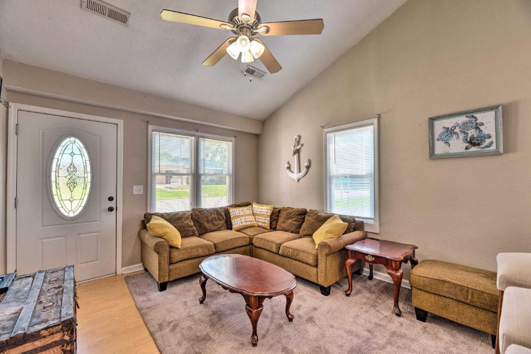 Photo of Livingroom in Pantego