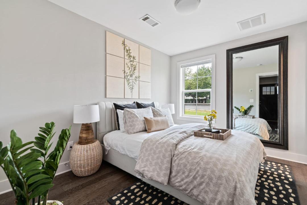 Photo of Bedroom in Historic Waverly