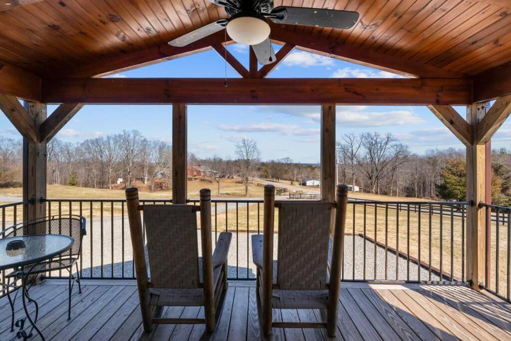 Photo of Patio Balcony in Tryon