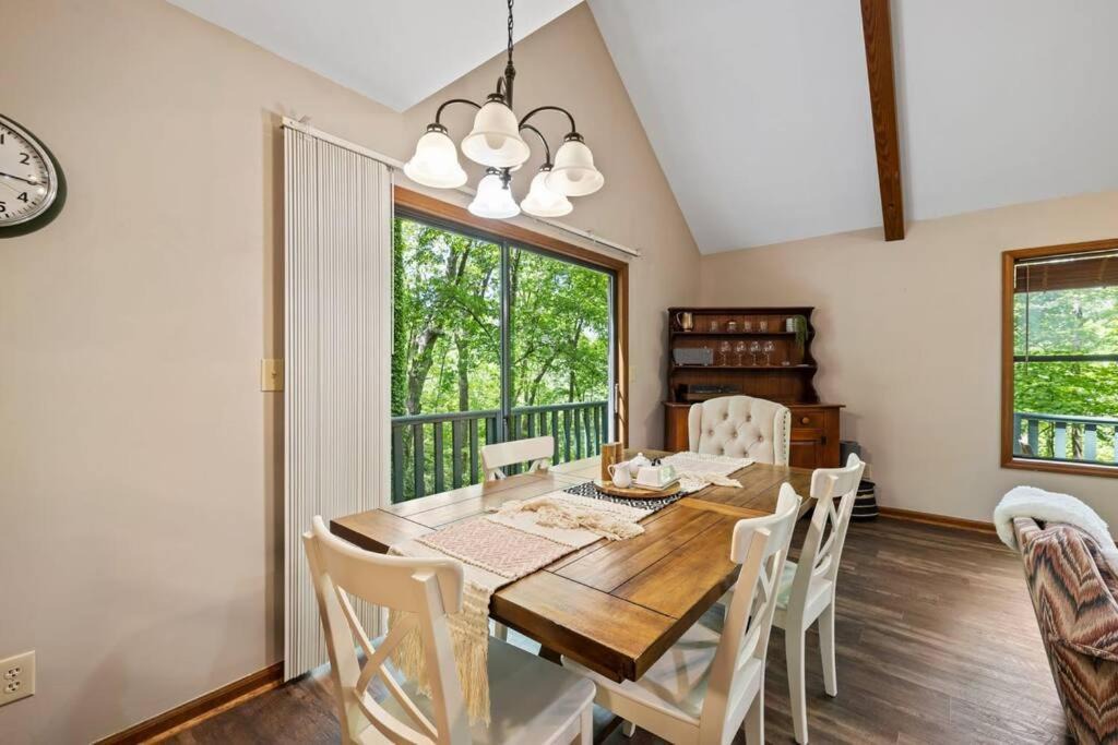 Photo of Livingroom in Lake Lure