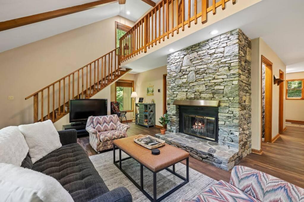 Photo of Livingroom in Lake Lure