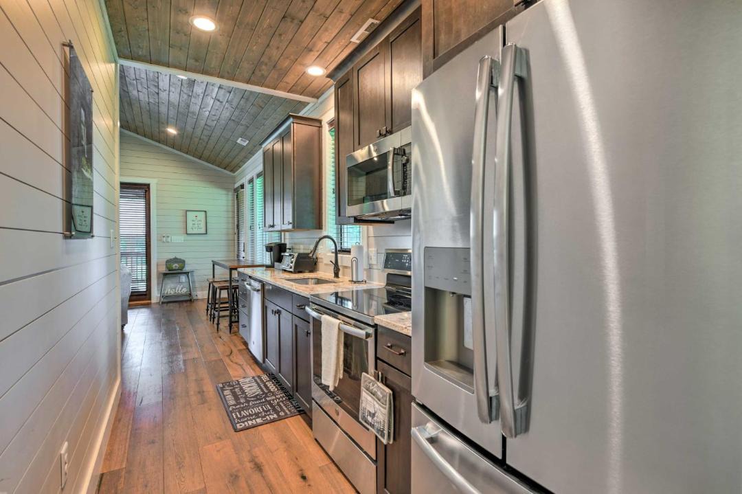 Photo of Kitchen in Glenville