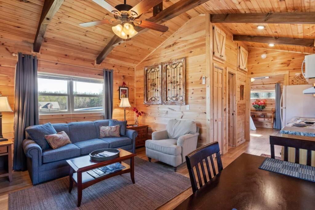 Photo of Livingroom in Tryon