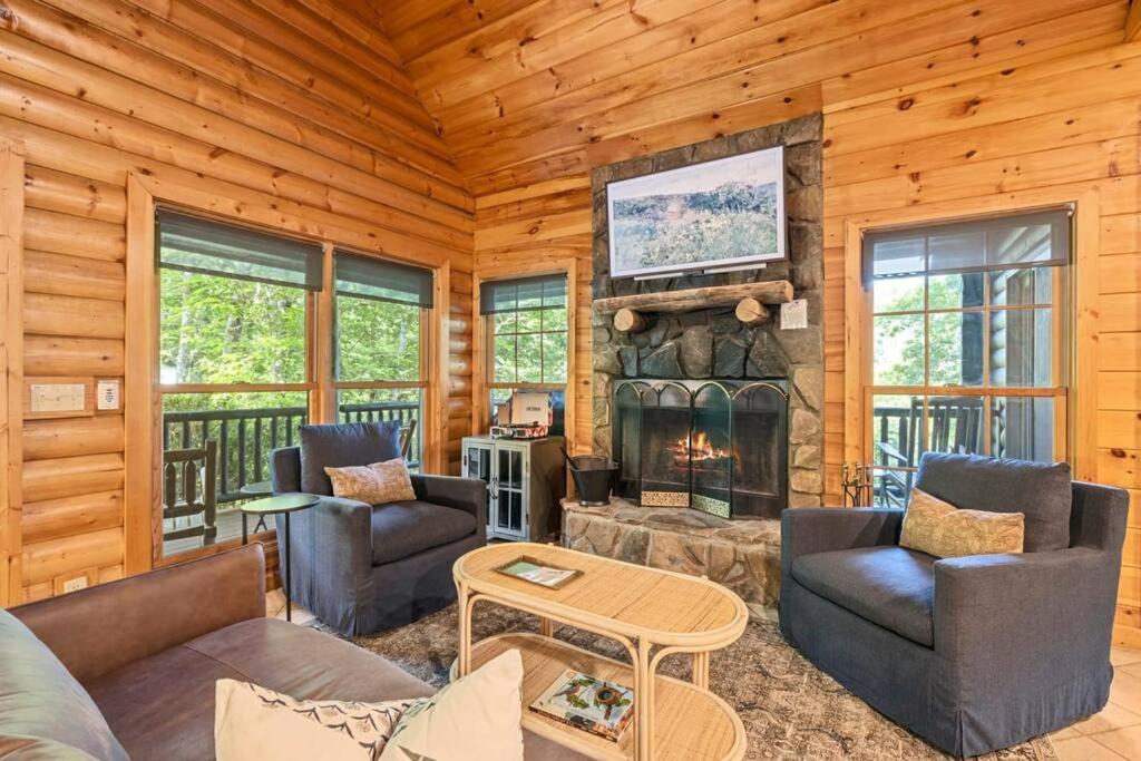 Photo of Livingroom in Bryson City