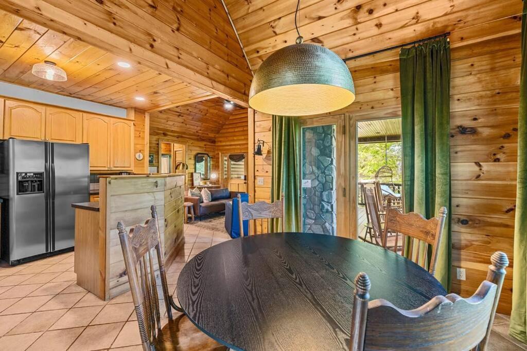 Photo of Livingroom in Bryson City