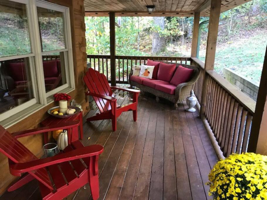 Photo of Livingroom in Boone
