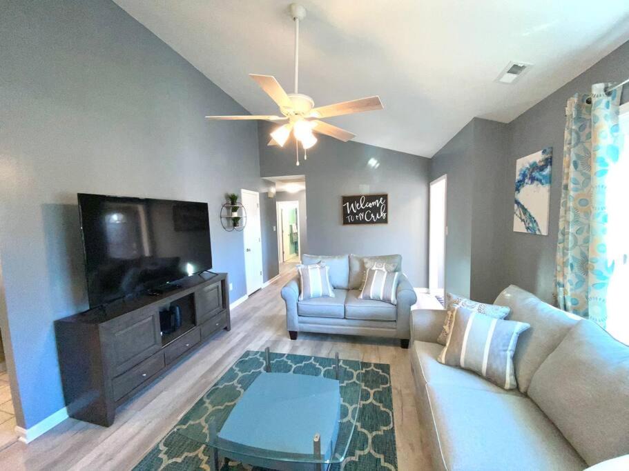 Photo of Livingroom in Jacksonville