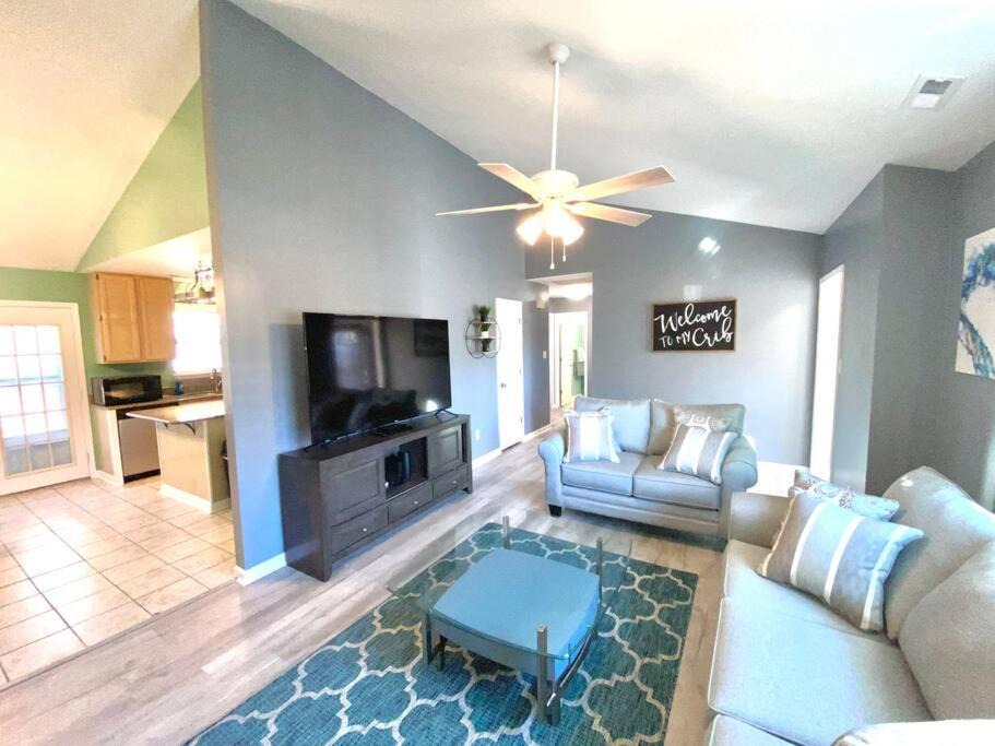 Photo of Livingroom in Jacksonville
