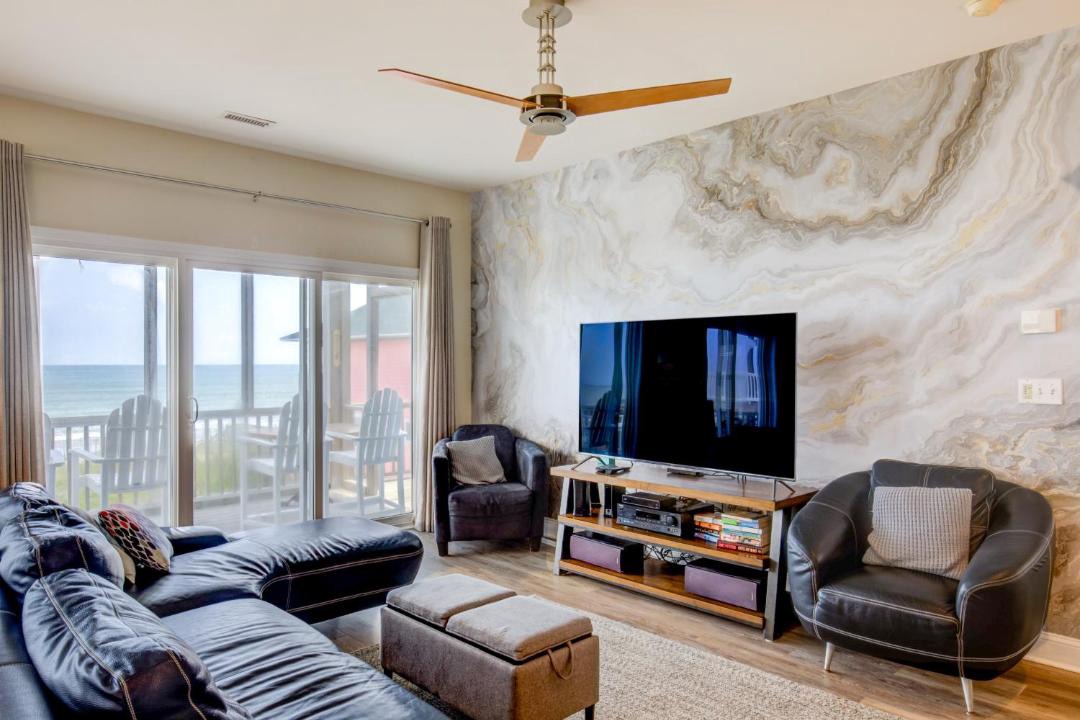 Photo of Livingroom in North Topsail Beach
