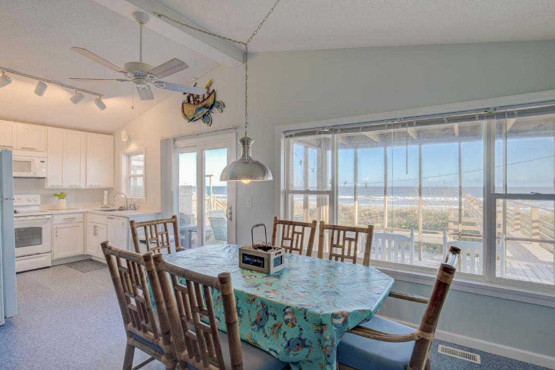 Photo of Livingroom in Topsail Beach