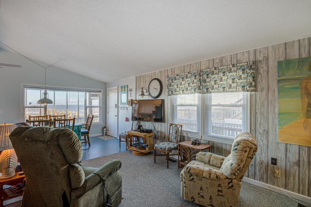 Photo of Livingroom in Topsail Beach