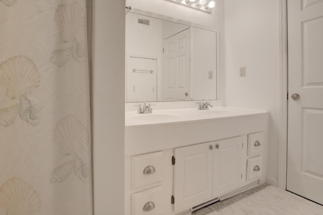 Photo of Bathroom in Topsail Beach