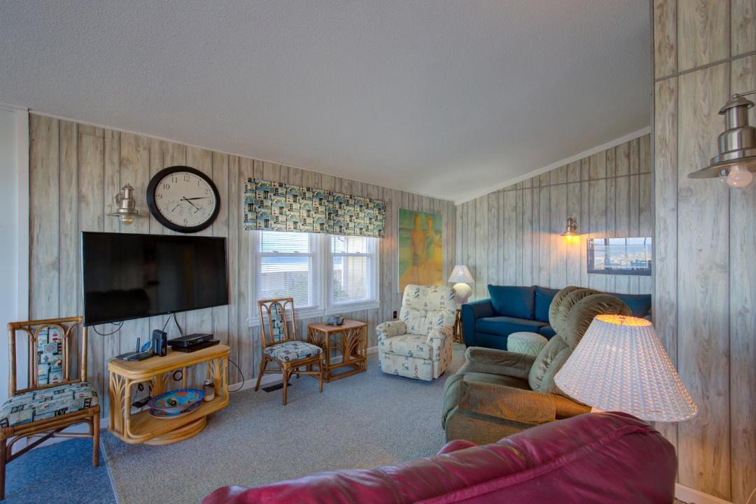 Photo of Livingroom in Topsail Beach