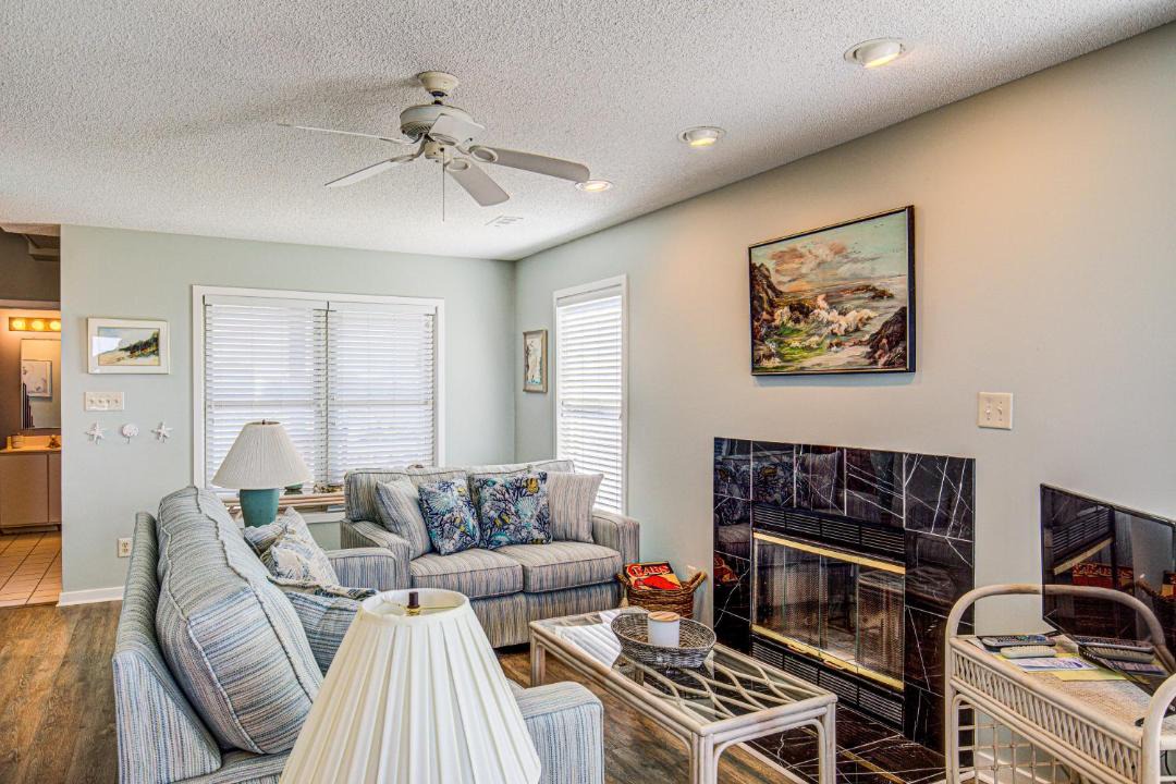 Photo of Livingroom in Topsail Beach