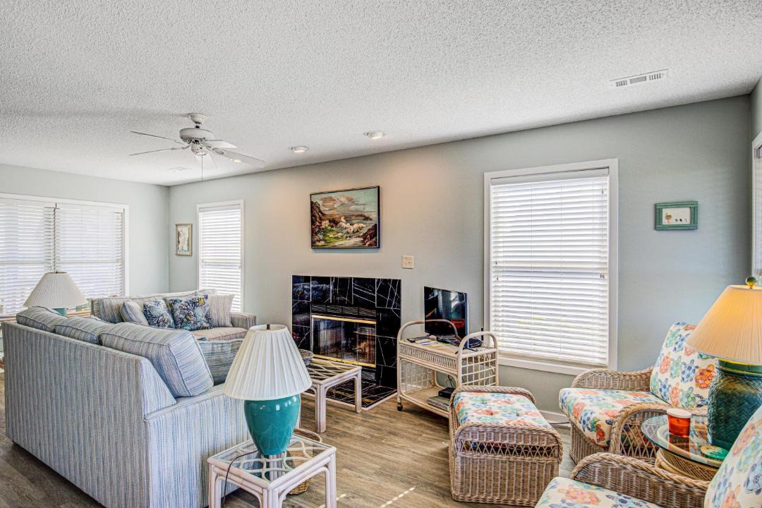 Photo of Livingroom in Topsail Beach