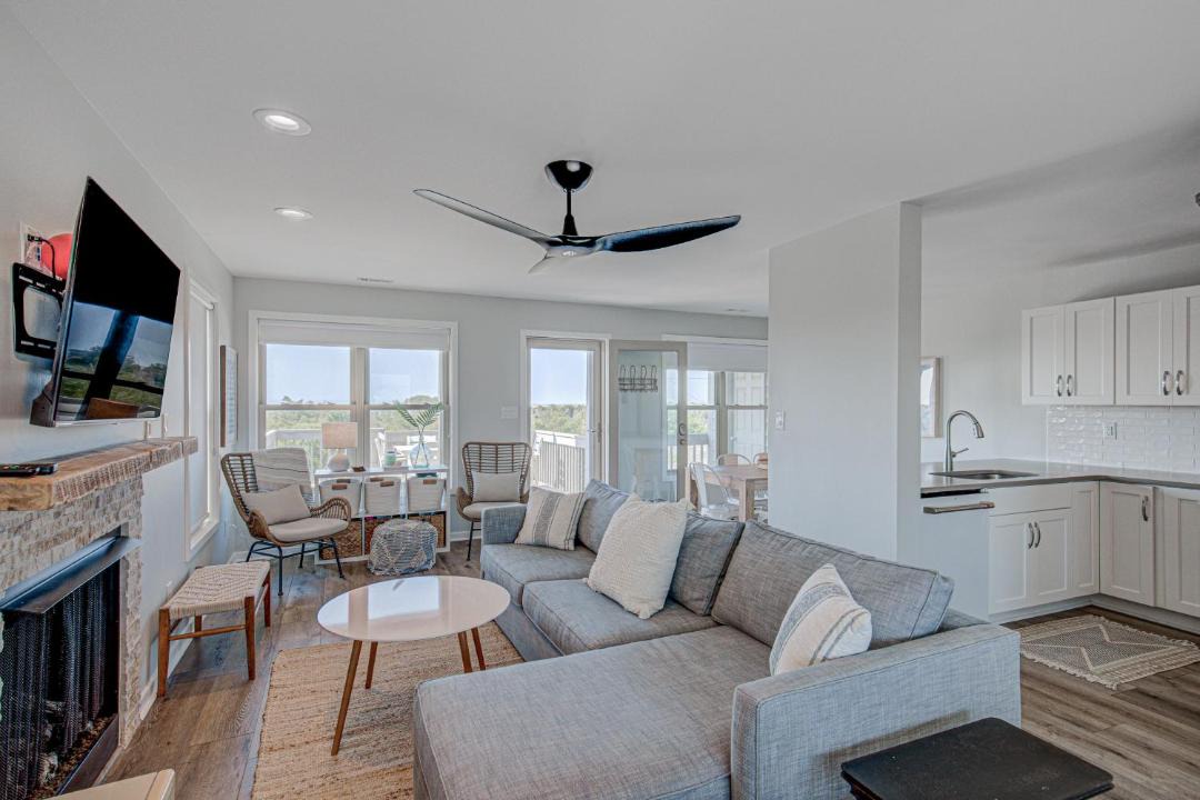Photo of Livingroom in Topsail Beach