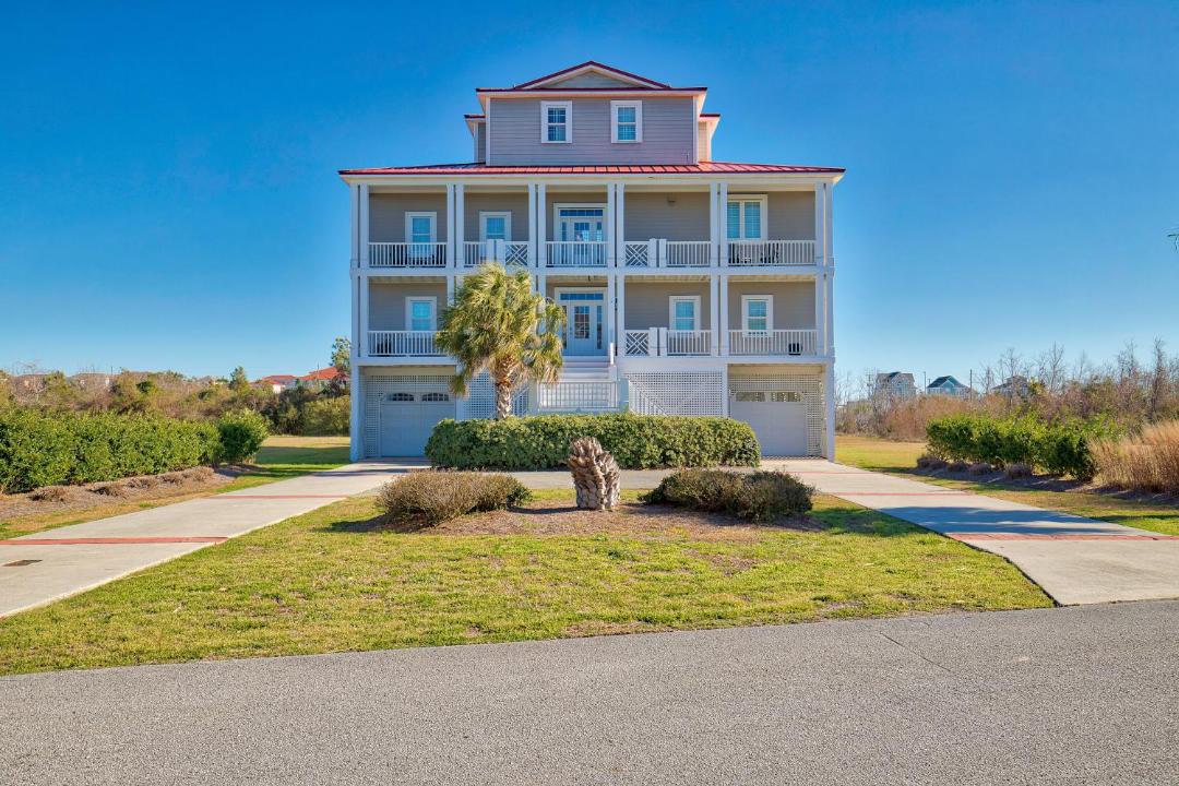 Photo of Buildings in Cape Island