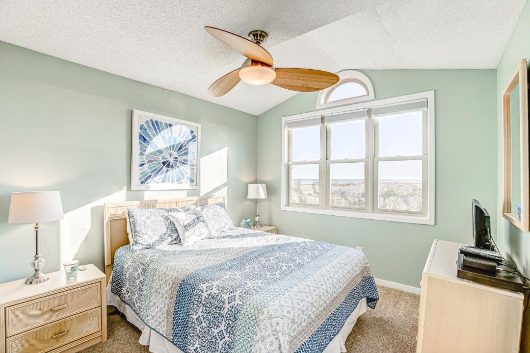 Photo of Bedroom in Topsail Beach
