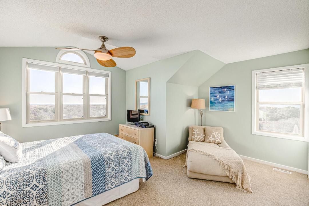 Photo of Bedroom in Topsail Beach