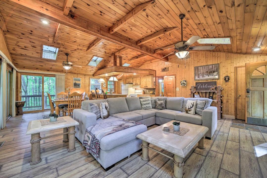 Photo of Livingroom in Lake Toxaway
