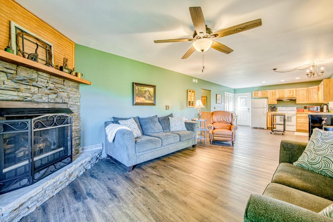 Photo of Livingroom in Maggie Valley