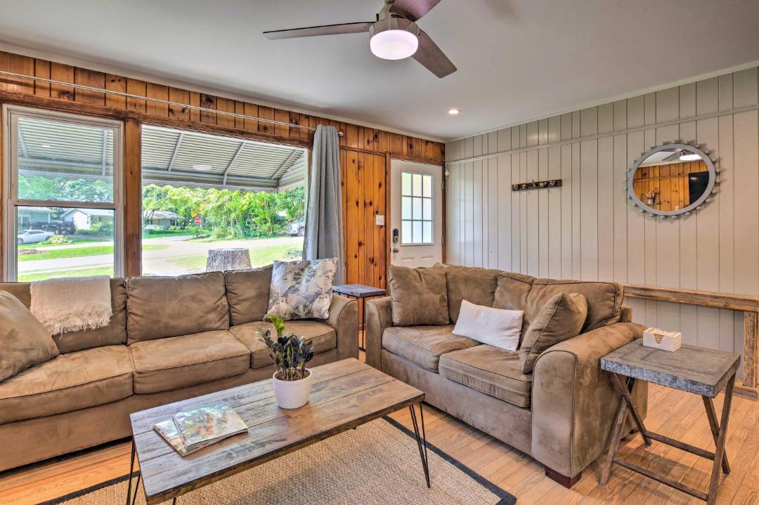 Photo of Livingroom in Skyland