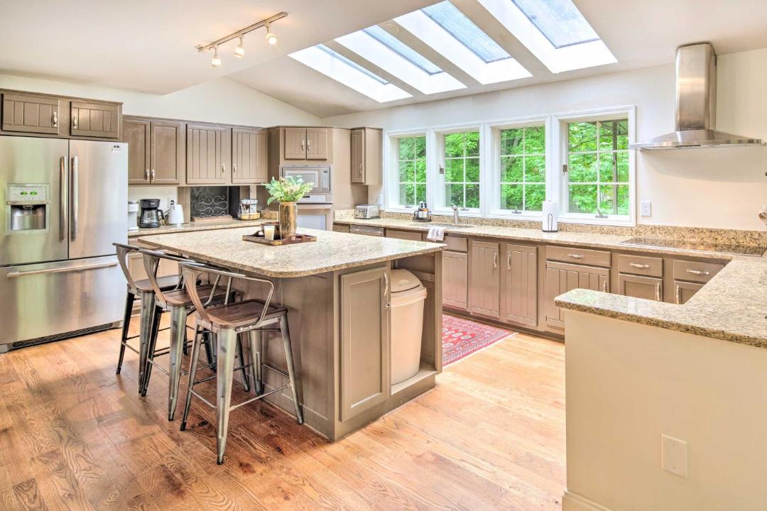 Photo of Kitchen in Chimney Rock