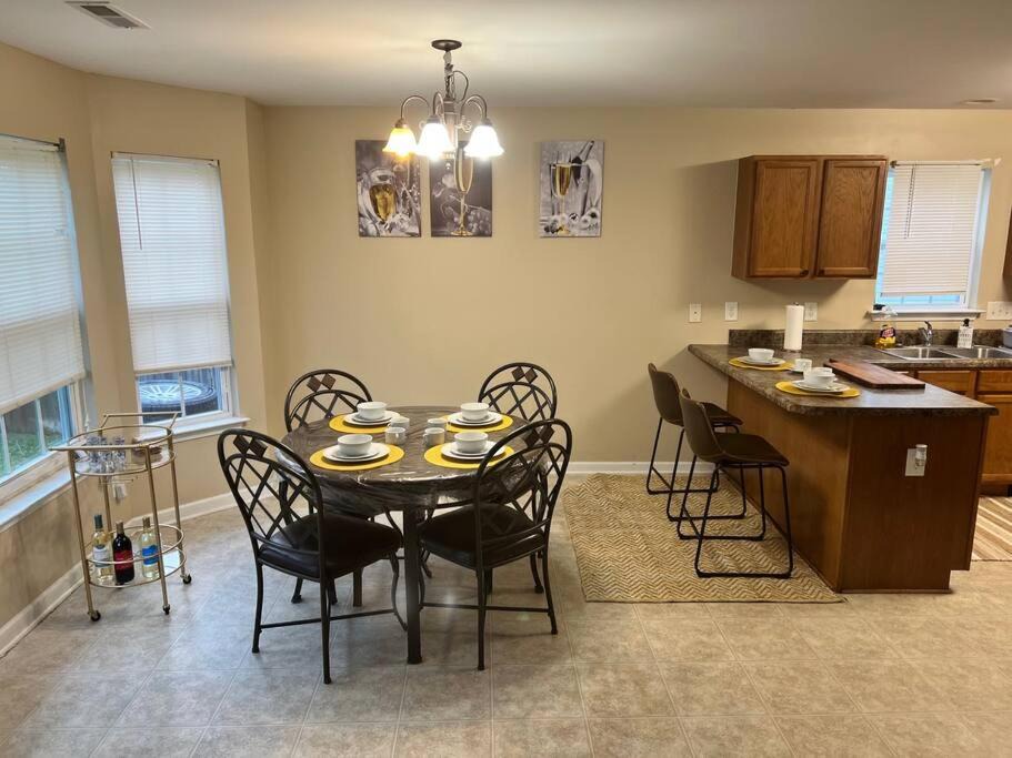 Photo of Livingroom in Greensboro