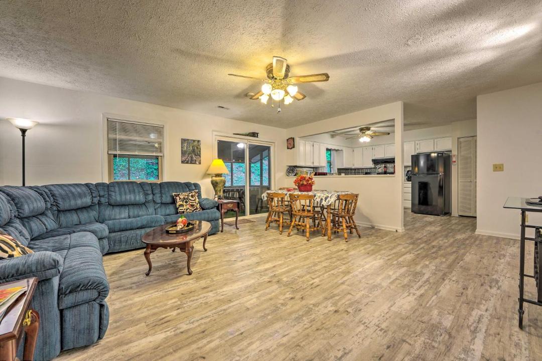 Photo of Livingroom in Bat Cave