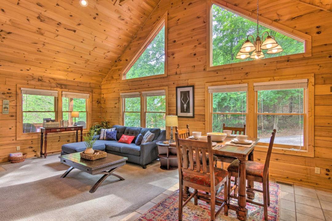 Photo of Livingroom in Lake Lure
