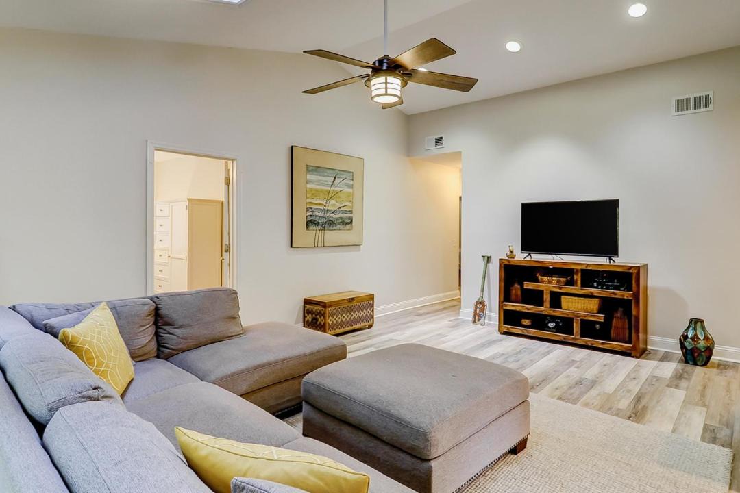 Photo of Livingroom in Lawton Woods