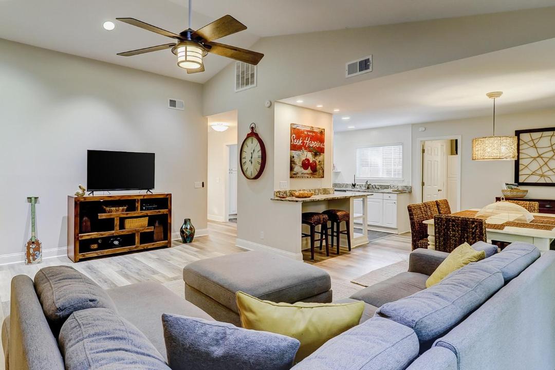 Photo of Livingroom in Lawton Woods
