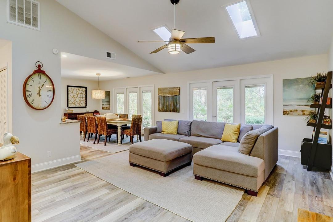 Photo of Livingroom in Lawton Woods