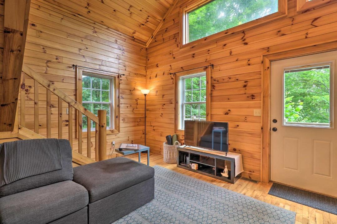 Photo of Livingroom in Boone