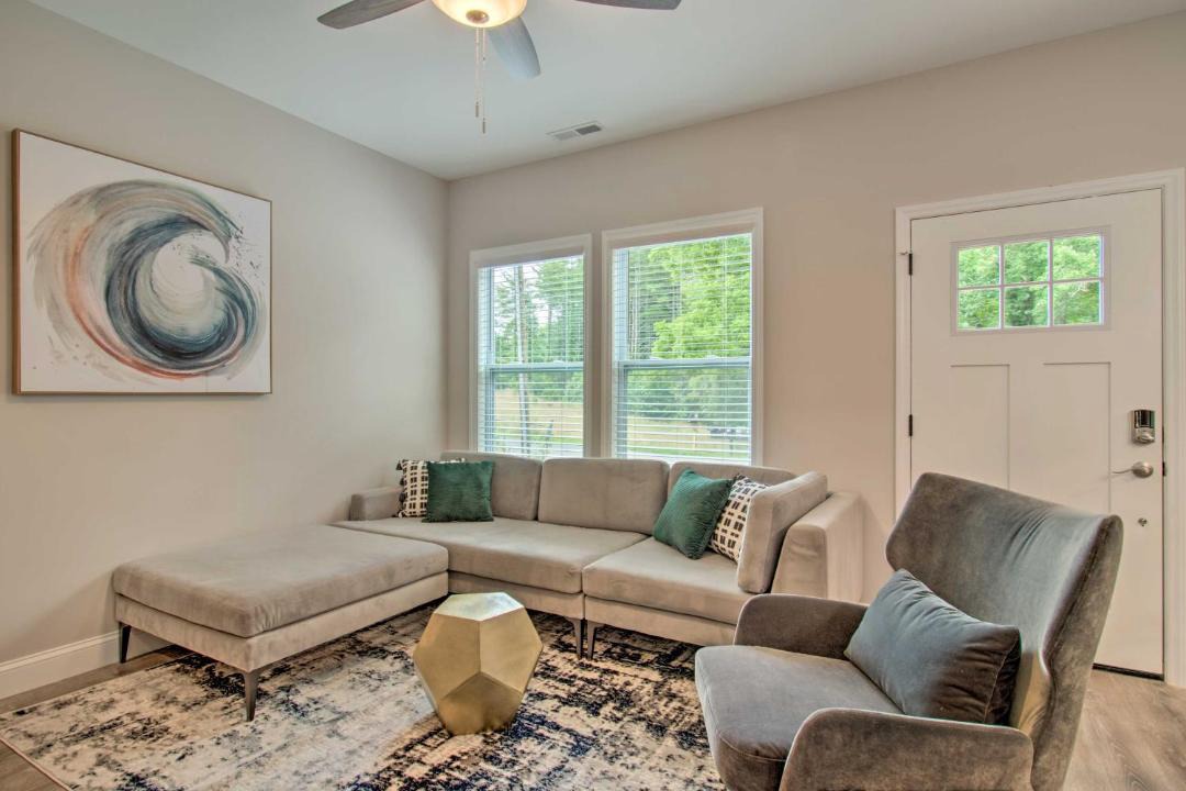 Photo of Livingroom in Asheville